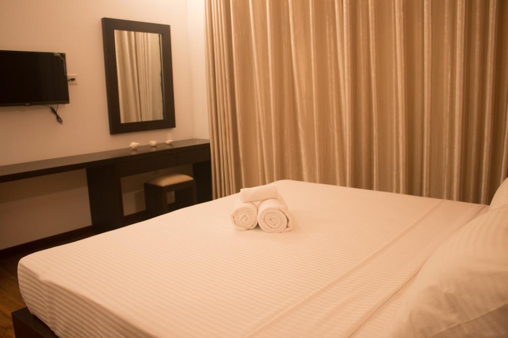 The Suite 262 Negombo Exteriör bild